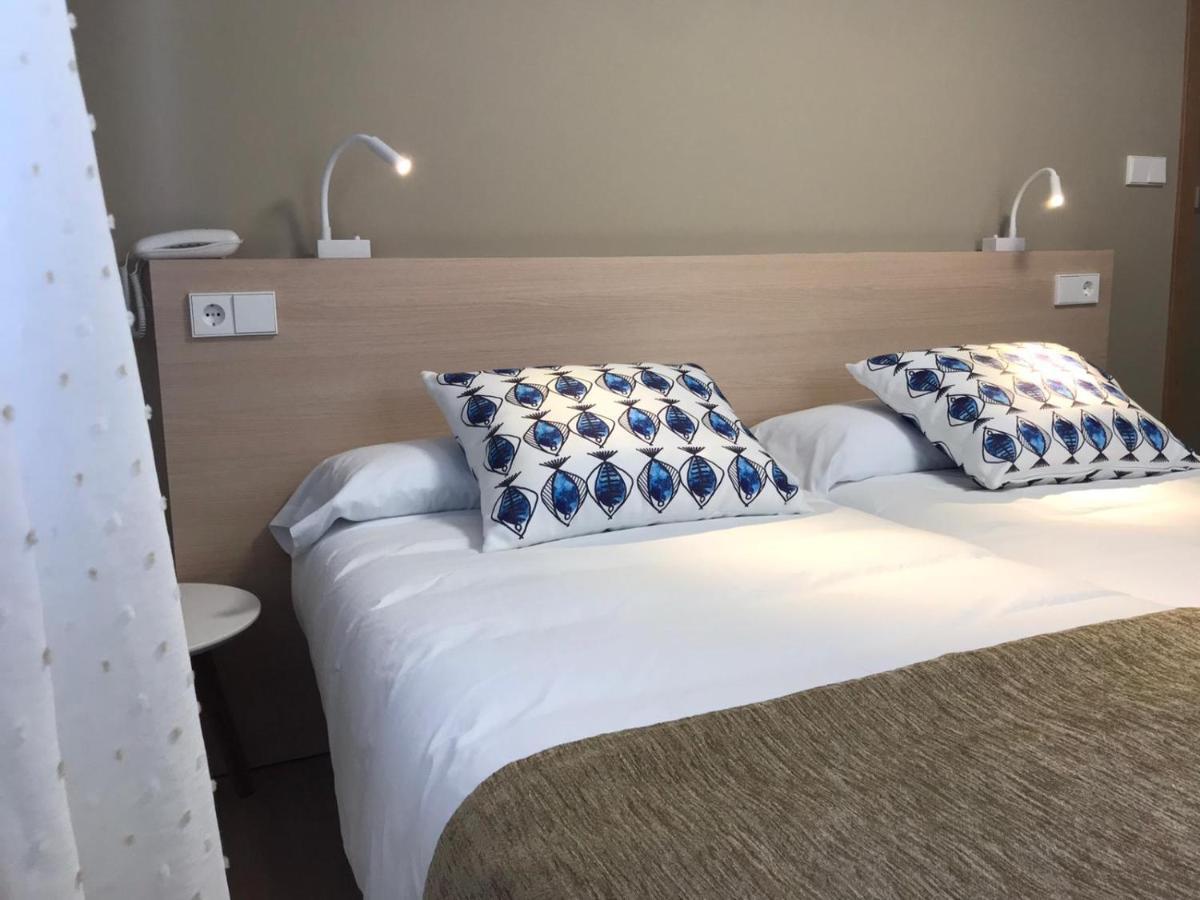Hotel Baltico 2 Estrellas Luarca Kültér fotó