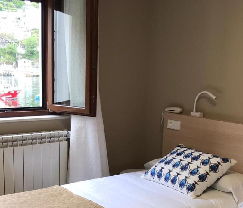 Hotel Baltico 2 Estrellas Luarca Kültér fotó