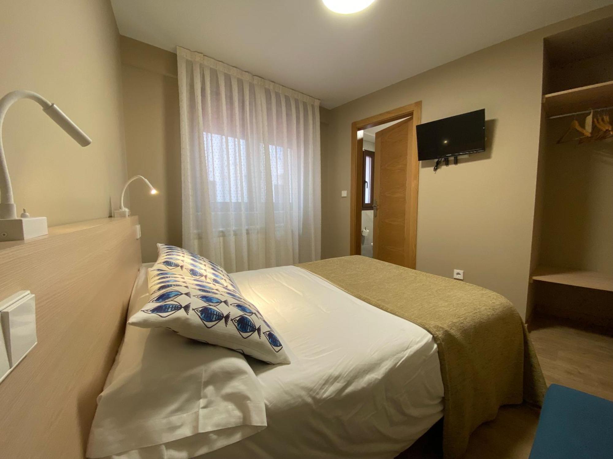 Hotel Baltico 2 Estrellas Luarca Kültér fotó